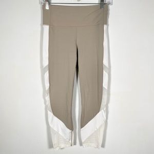 Athleta Womens Size Small Exhale Capri Leggings in Quail Mesh Details Colorblock